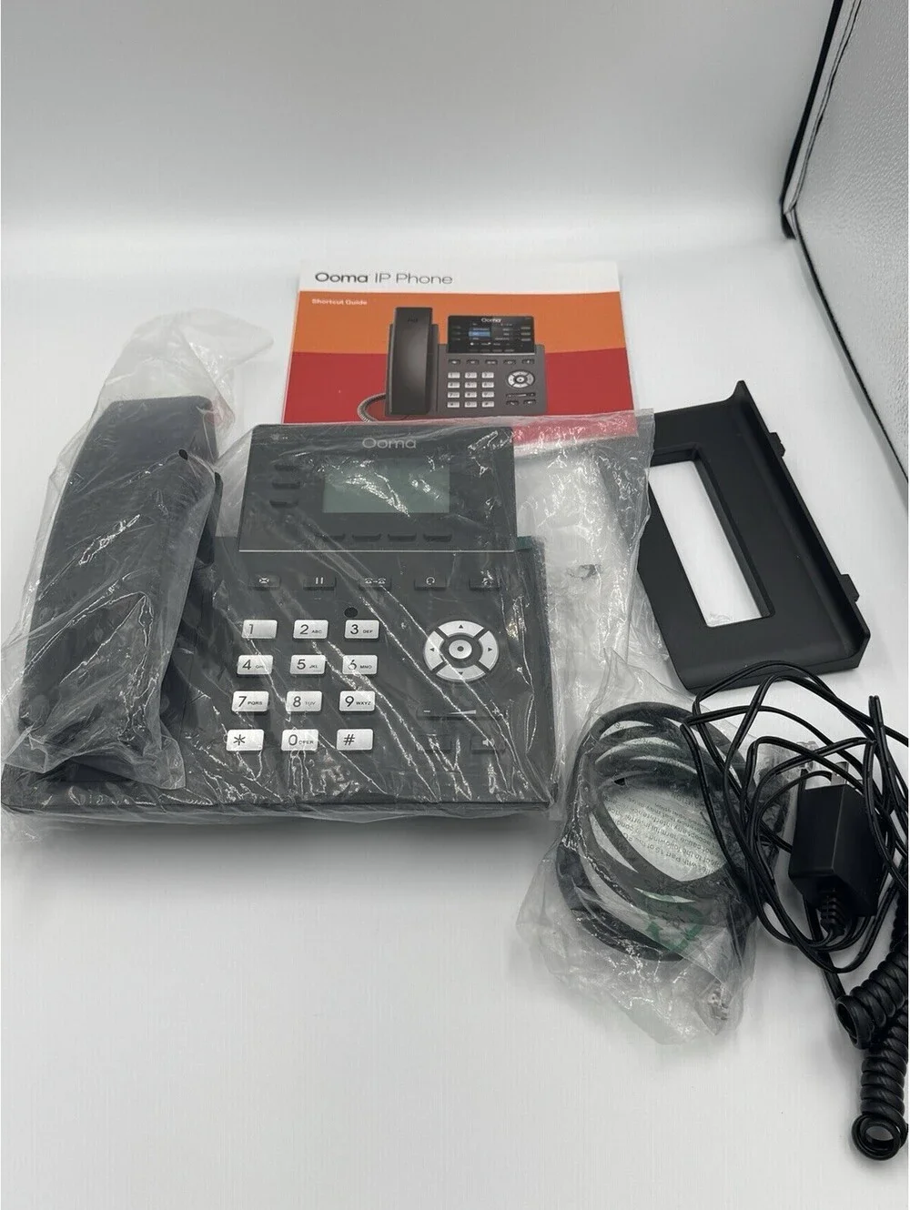 Ooma - 2603 3-Line IP Desk Phone Corded with 5-way Voice Conference - Black